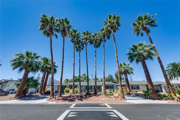 $2,860 | 1112 5th Place, Las Vegas, NV 89104
