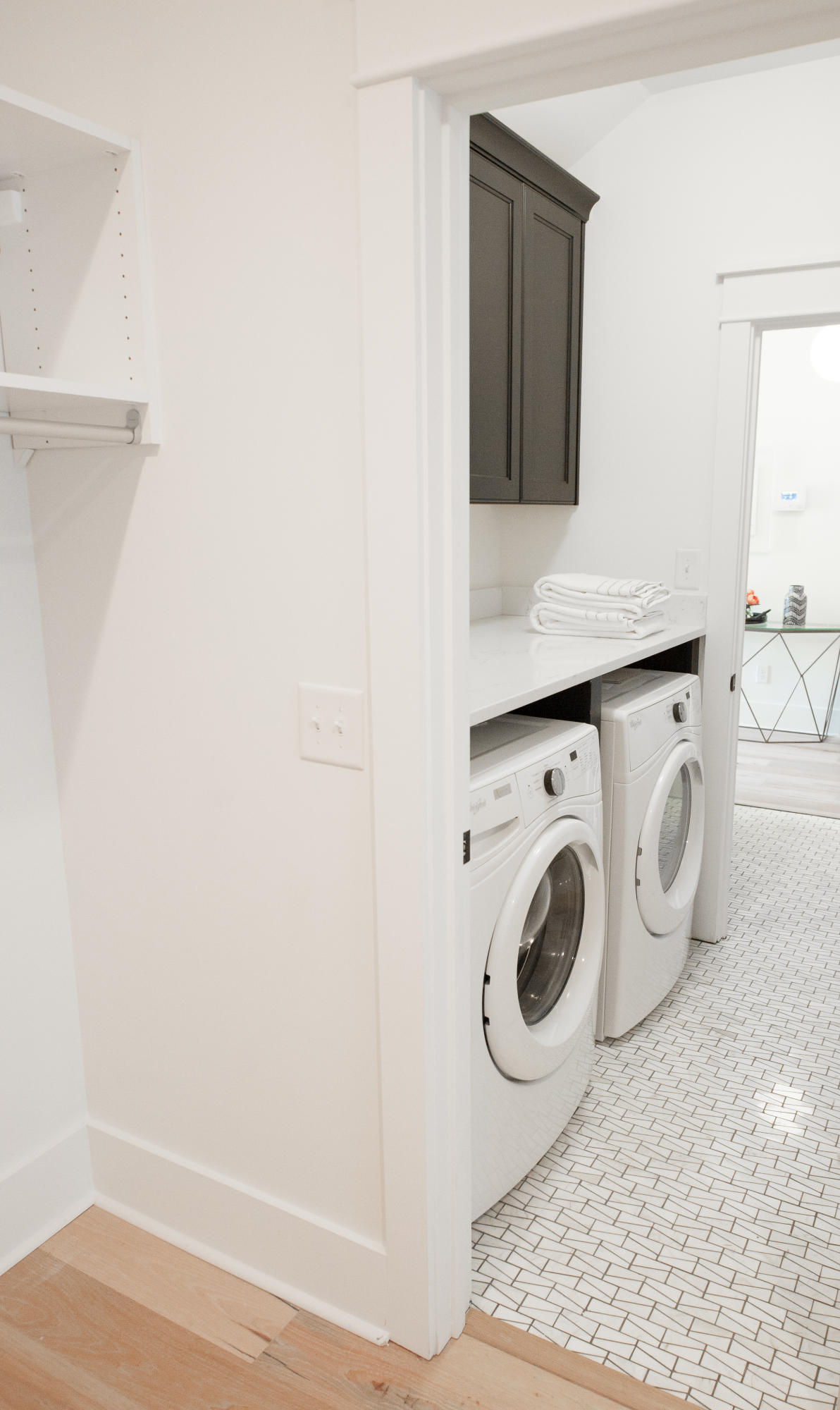 462 Woodspring Road Mount Pleasant, SC 29466 - Photo 14 of 25 Optional Door Leading into Laundry Room