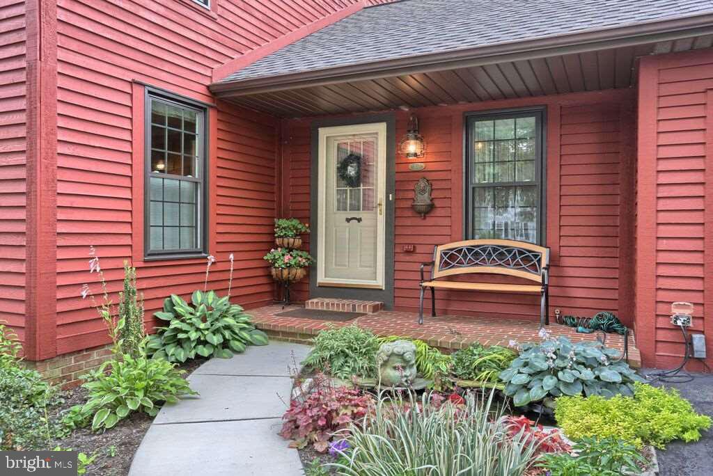 310 Highland Road Hershey, PA 17033 - Photo 2 of 25