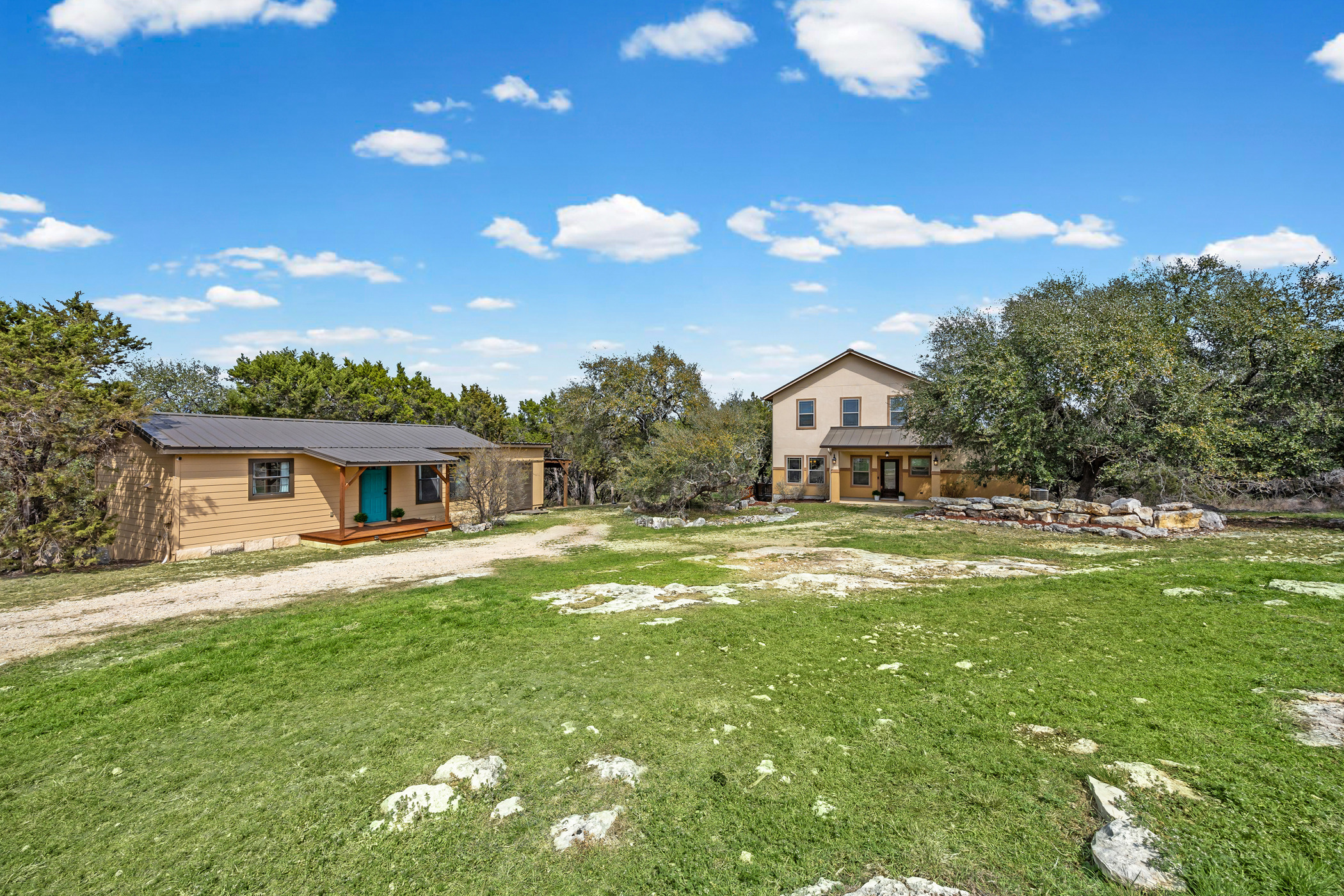 4105 Summit Hurst New Braunfels, TX 78132 - Photo 33 of 36 a house view with a garden space