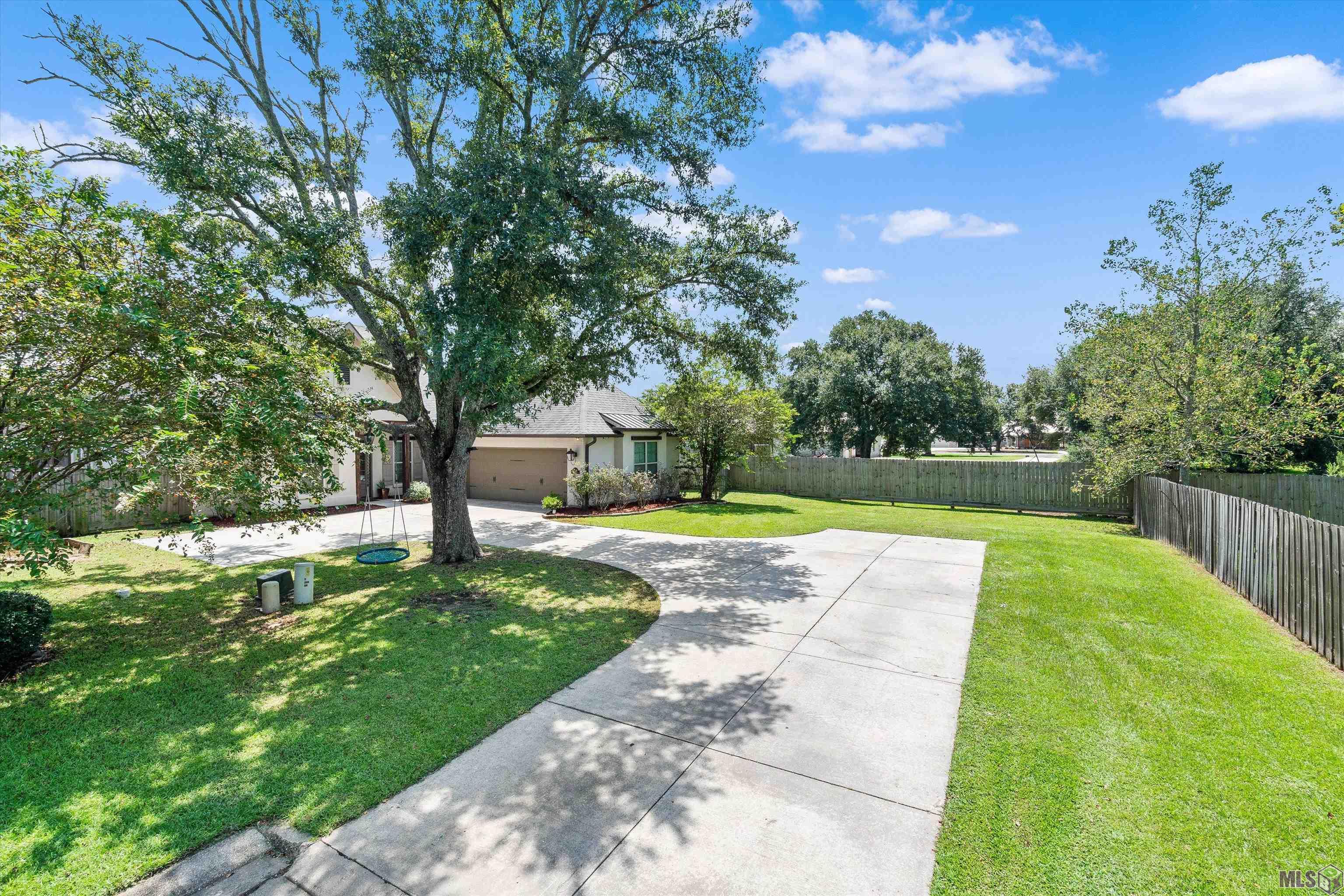 15214 Ravello Court Prairieville, LA 70769 - Photo 3 of 25 Gallery Image 3