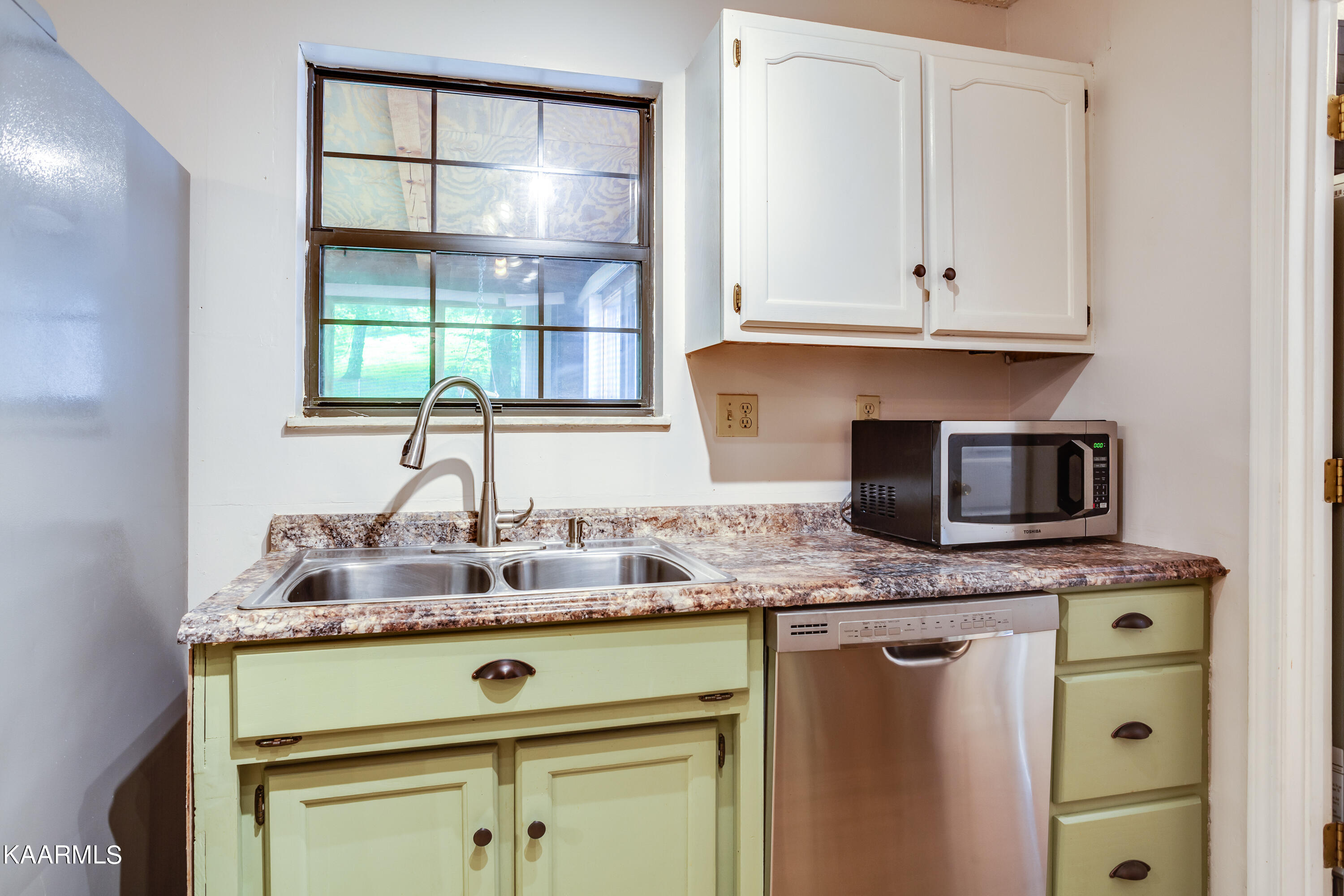 161 Tannery Road Walland, TN 37886 - Photo 17 of 45 17 Kitchen