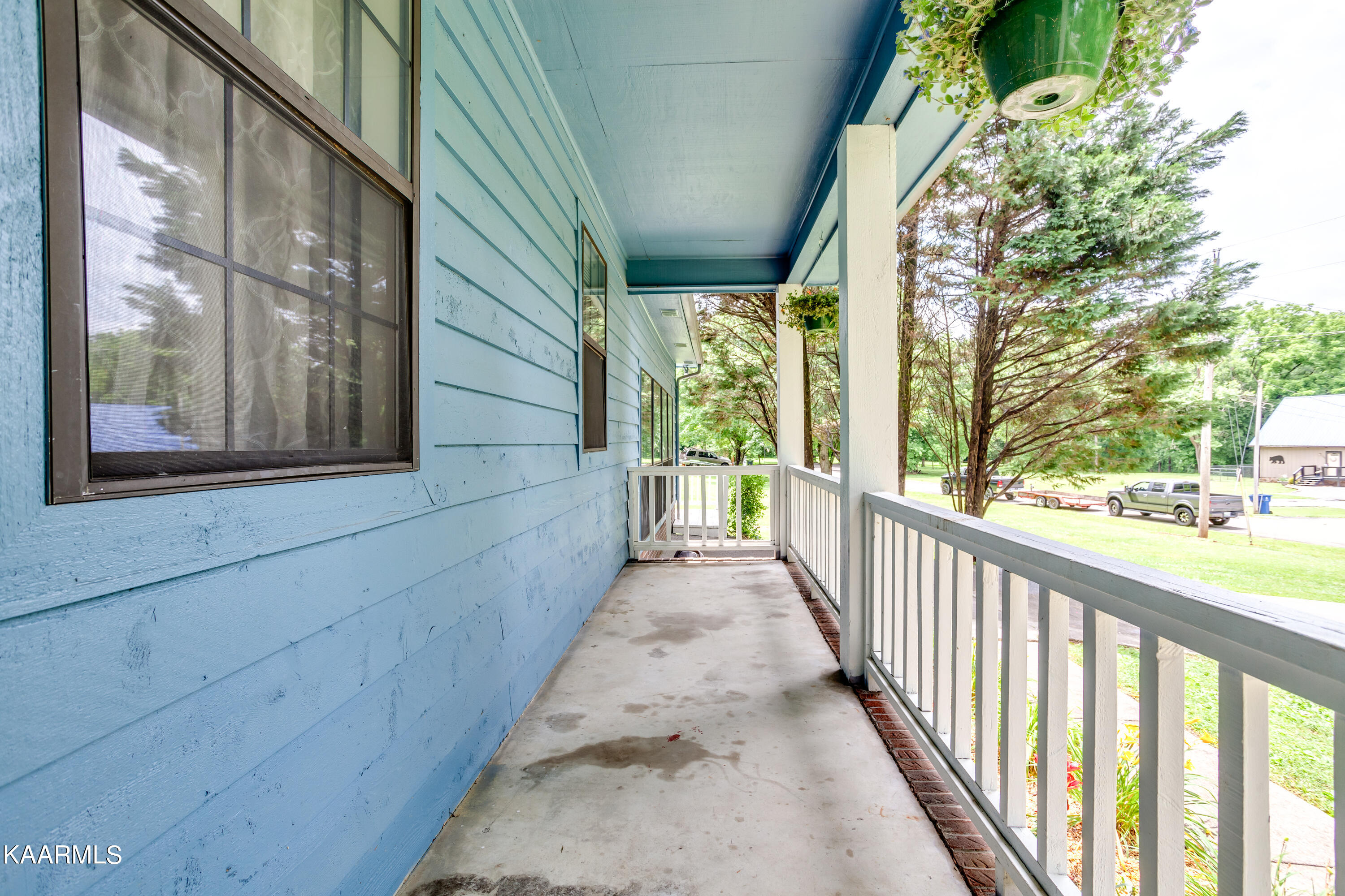 161 Tannery Road Walland, TN 37886 - Photo 5 of 45 5 Front Porch