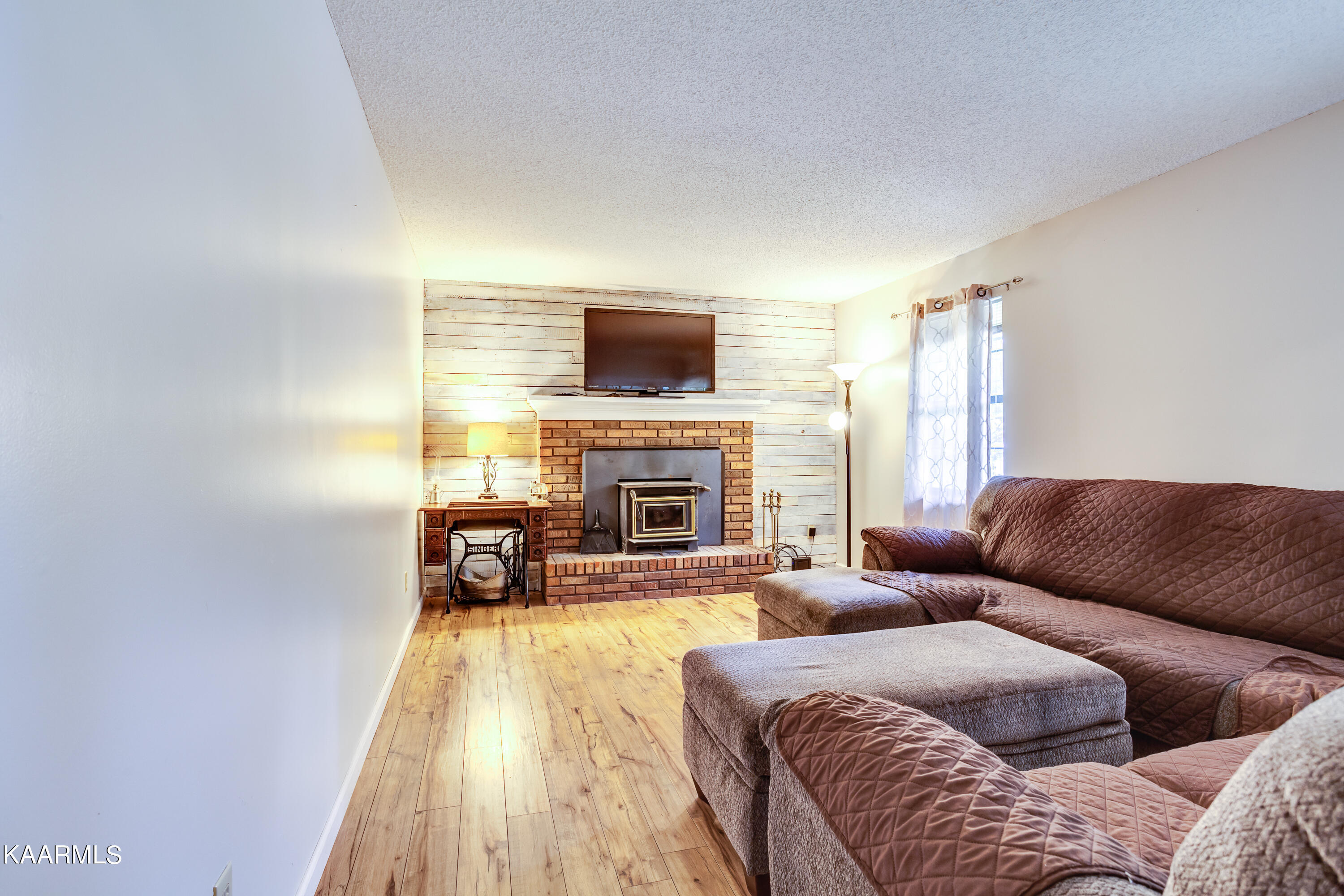 161 Tannery Road Walland, TN 37886 - Photo 7 of 45 7 Formal Living Room or Family Room