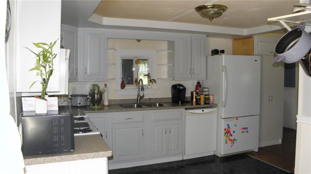 139 Priest Road Northport, ME 04849 - Photo 2 of 22 Kitchen opens to dining room