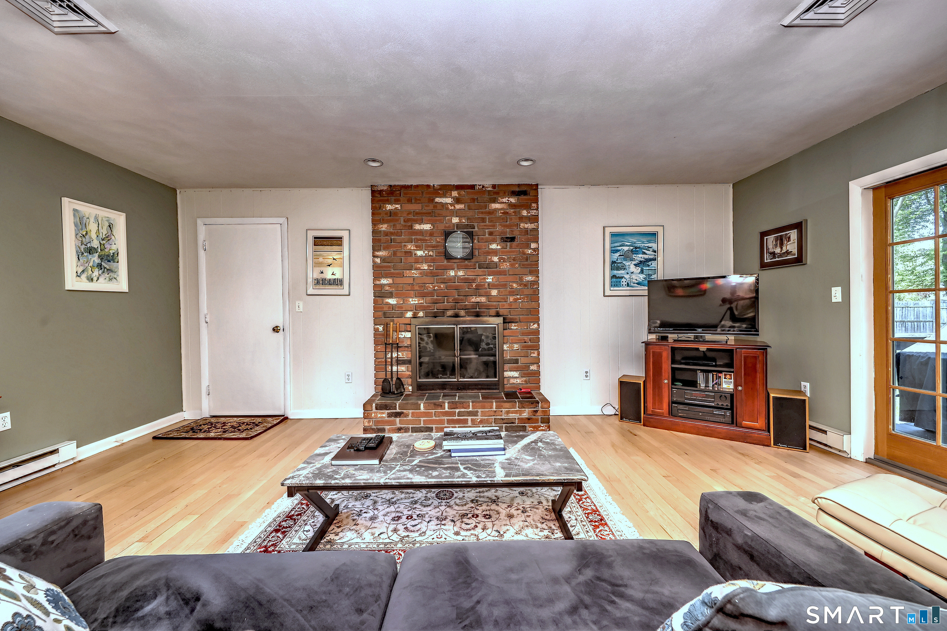 126 Ardmore Road Milford, CT 06461 - Photo 14 of 34