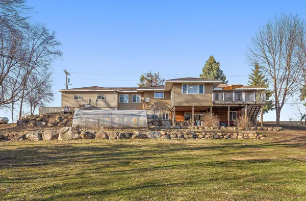 $575,000 | 17375 Homestead Road, Carver, MN 55315