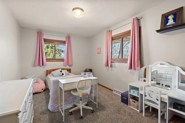 $575,000 | 17375 Homestead Road, Carver, MN 55315