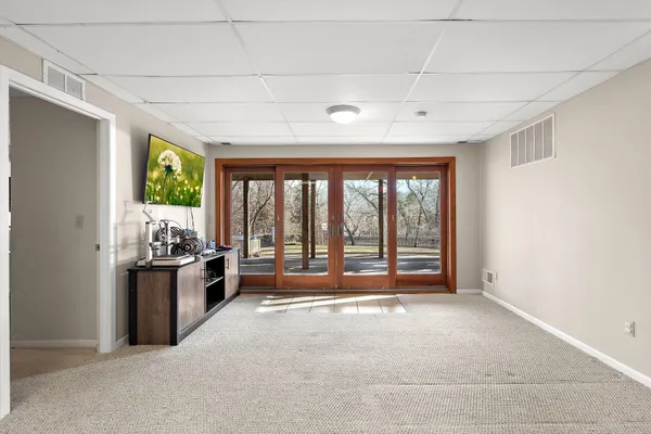 $575,000 | 17375 Homestead Road, Carver, MN 55315