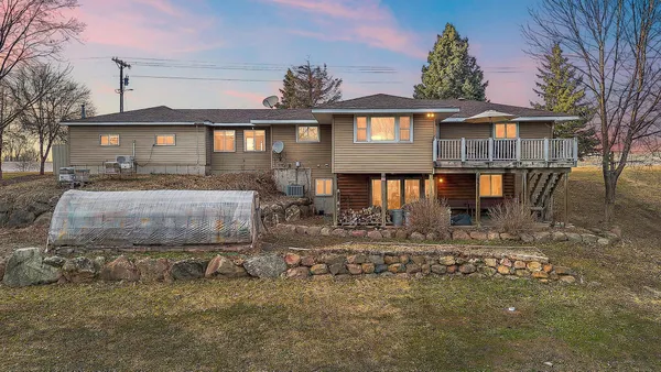 $575,000 | 17375 Homestead Road, Carver, MN 55315