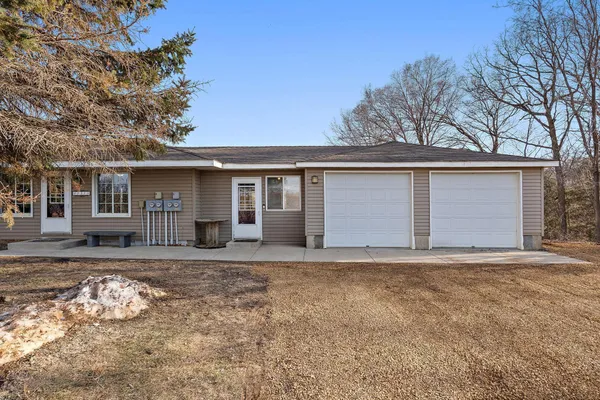 $575,000 | 17375 Homestead Road, Carver, MN 55315