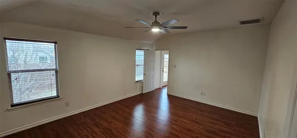 $2,199 | 1050 Warbler Lane, Aubrey, TX 76227