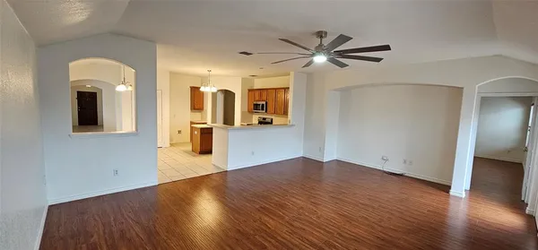 $2,199 | 1050 Warbler Lane, Aubrey, TX 76227