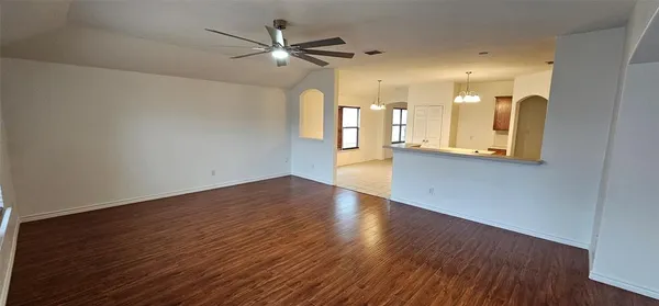 $2,199 | 1050 Warbler Lane, Aubrey, TX 76227