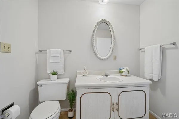 $145,000 | 140 Burtonwood Drive, Ballwin, MO 63011