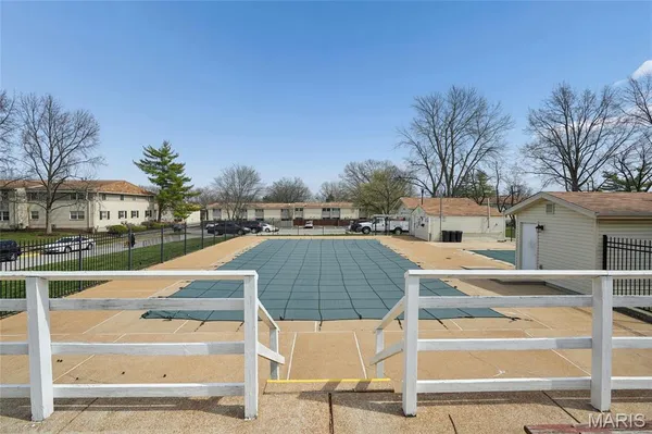 $145,000 | 140 Burtonwood Drive, Ballwin, MO 63011