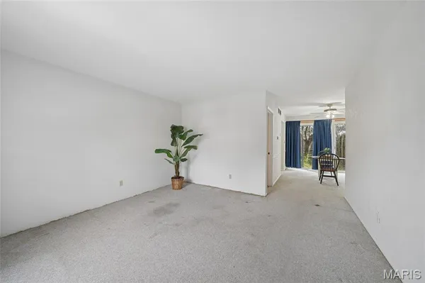 $145,000 | 140 Burtonwood Drive, Ballwin, MO 63011