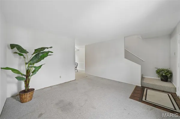 $145,000 | 140 Burtonwood Drive, Ballwin, MO 63011