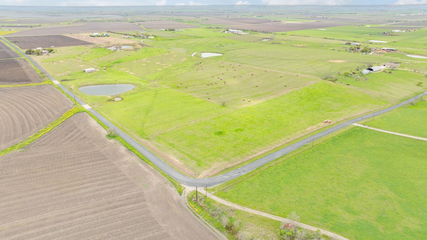 19810 Janak Road Coupland, TX 78615 - Photo 7 of 14 a view of an ocean