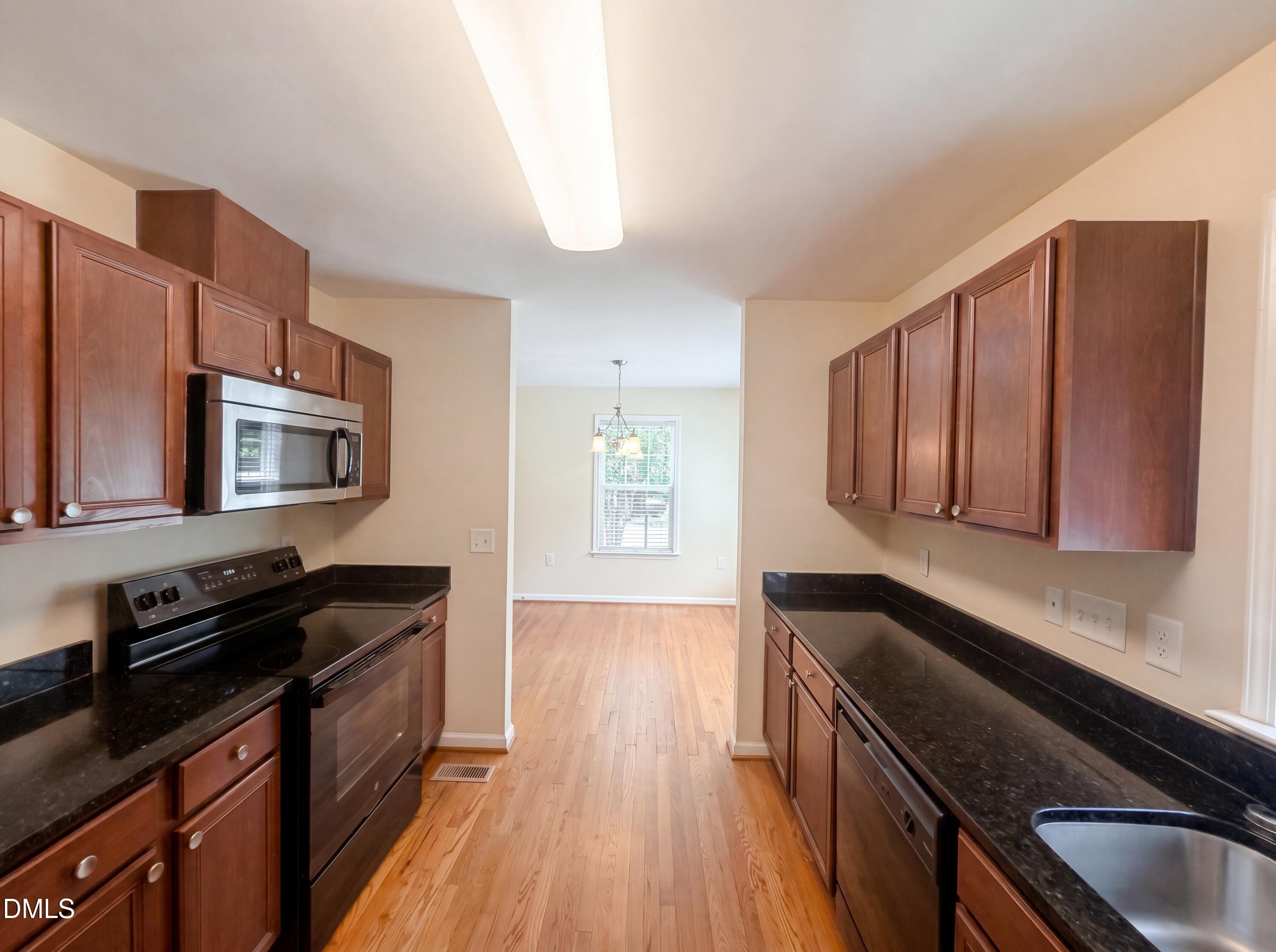 900 Dorothy Sanders Way Raleigh, NC 27601 - Photo 12 of 15 photo_12