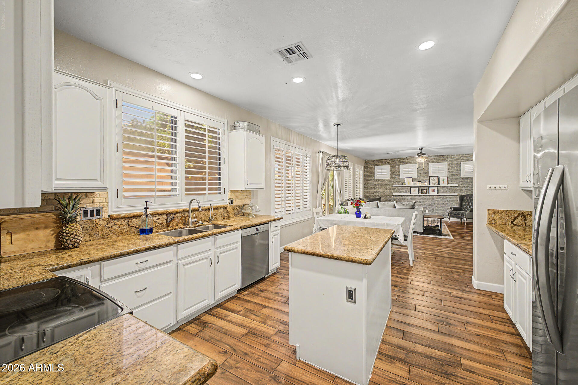 1843 East Appaloosa Road Gilbert, AZ 85296 - Photo 17 of 39 16 - Appaloosa