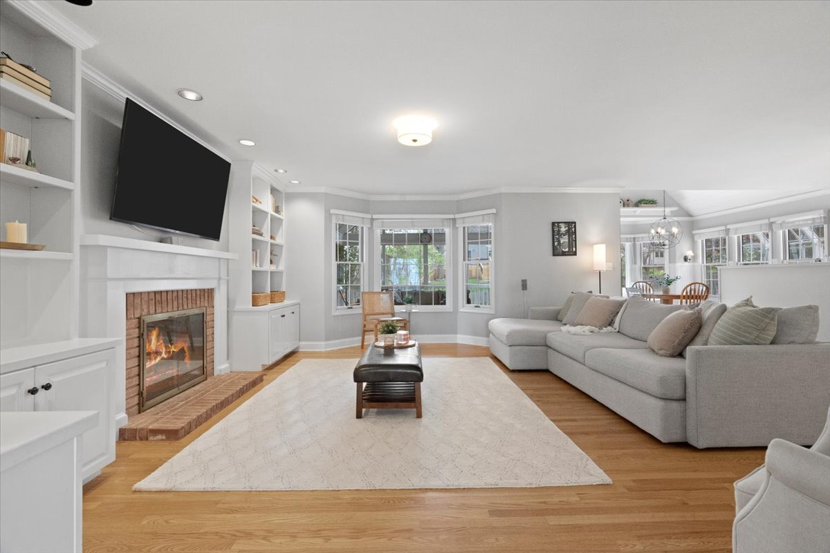 519 Long Hill Road Gurnee, IL 60031 - Photo 8 of 55