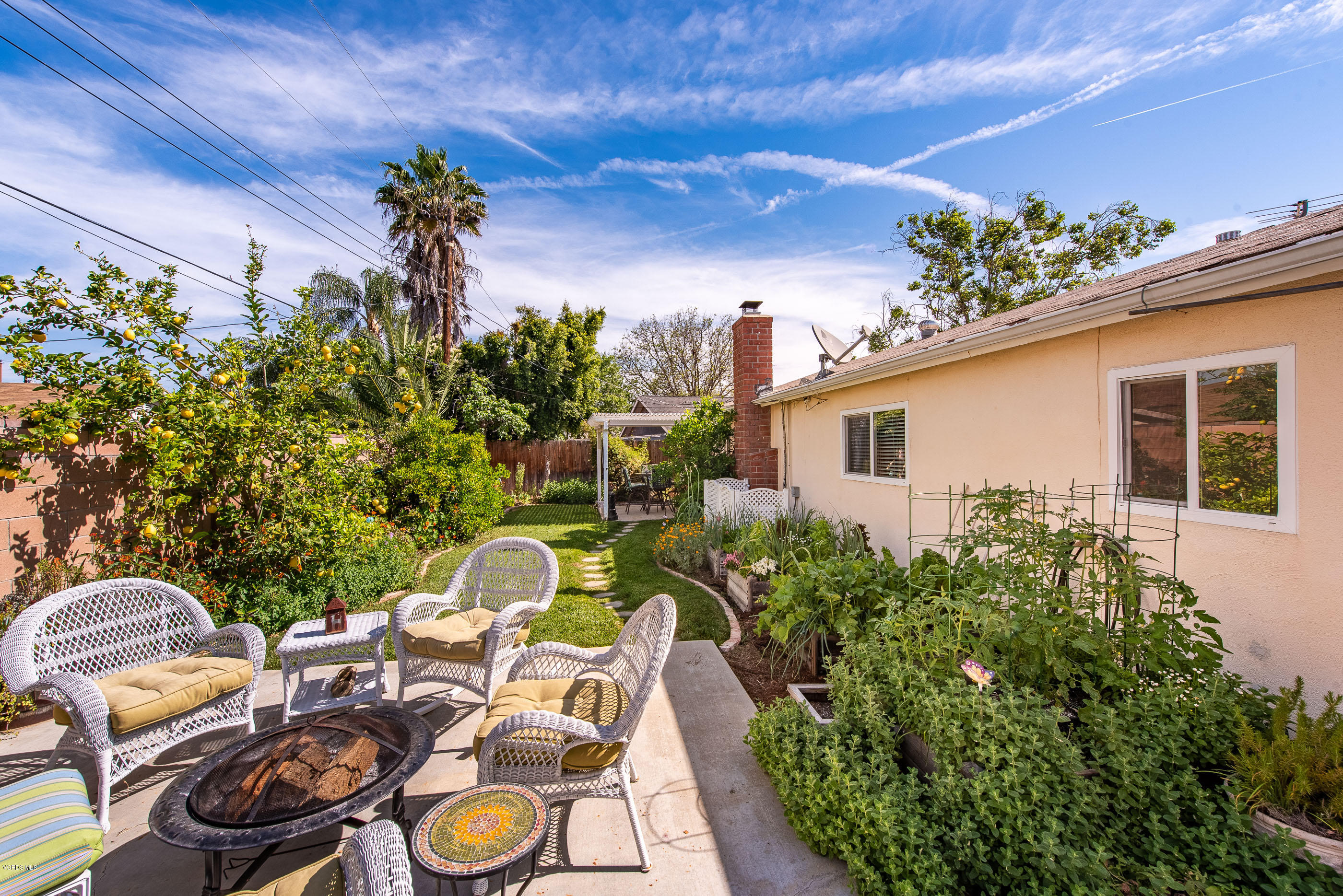1699 Elberta Avenue Simi Valley, CA 93063 - Photo 19 of 43 1699 Elberta Ave Simi Valley-9