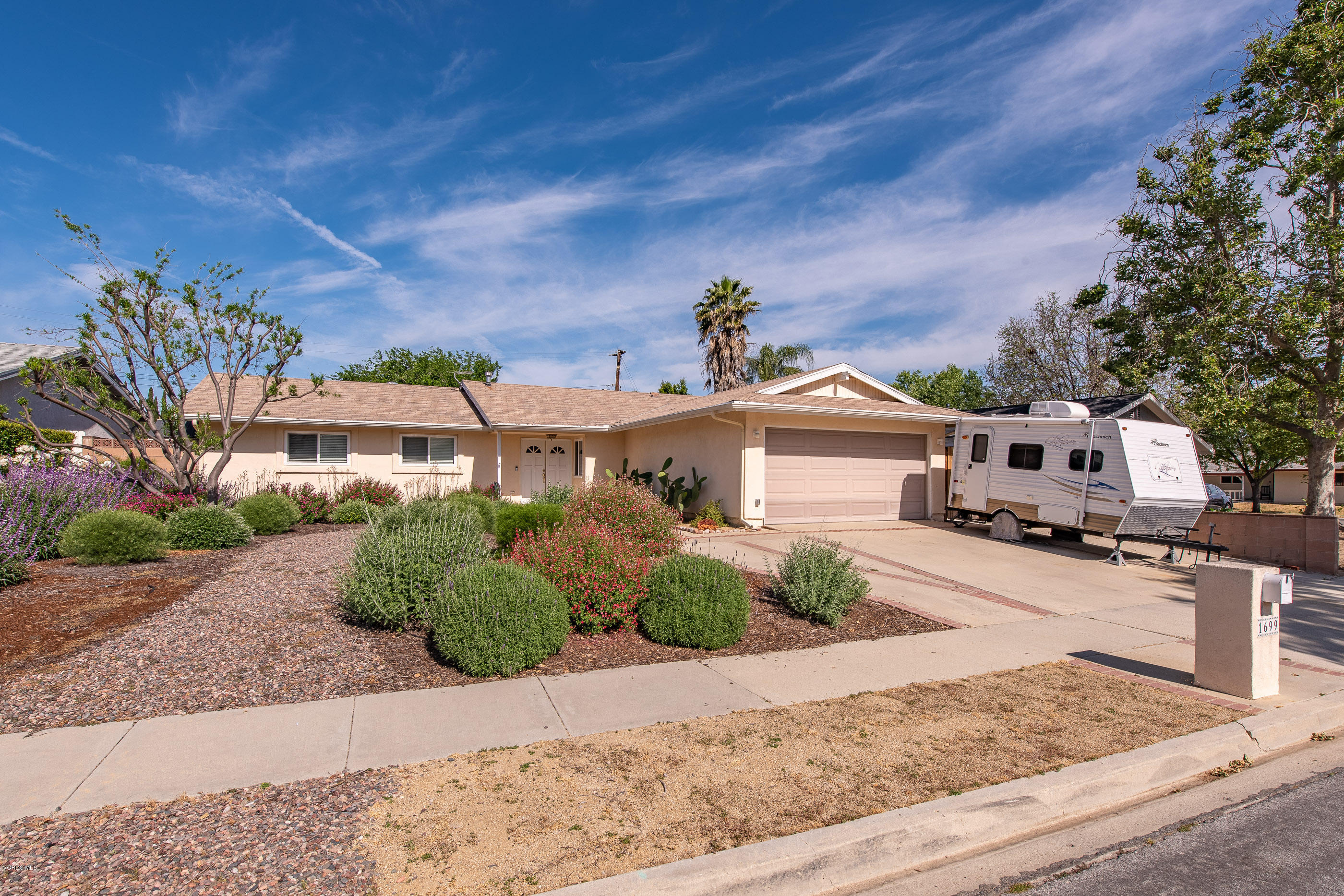 1699 Elberta Avenue Simi Valley, CA 93063 - Photo 40 of 43 1699 Elberta Ave Simi Valley-3