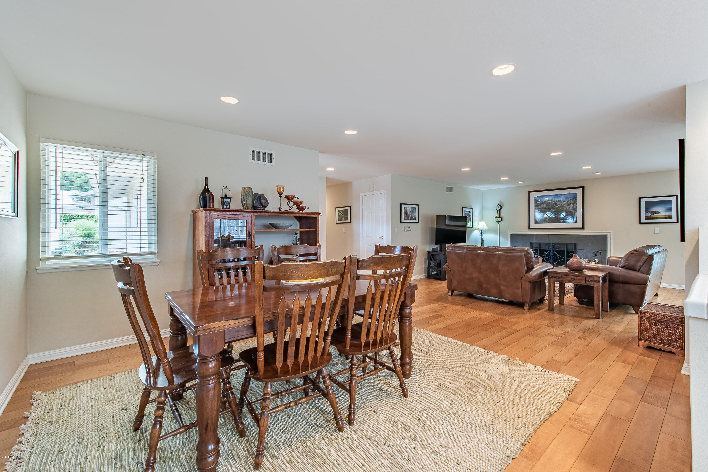 1699 Elberta Avenue Simi Valley, CA 93063 - Photo 5 of 43 1699 Elberta Ave Simi Valley-4-10