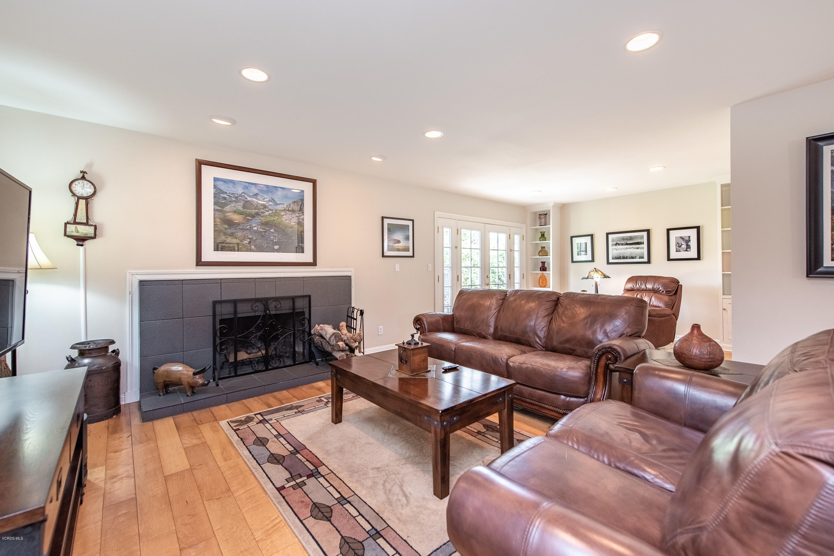 1699 Elberta Avenue Simi Valley, CA 93063 - Photo 7 of 43 1699 Elberta Ave Simi Valley-4-1