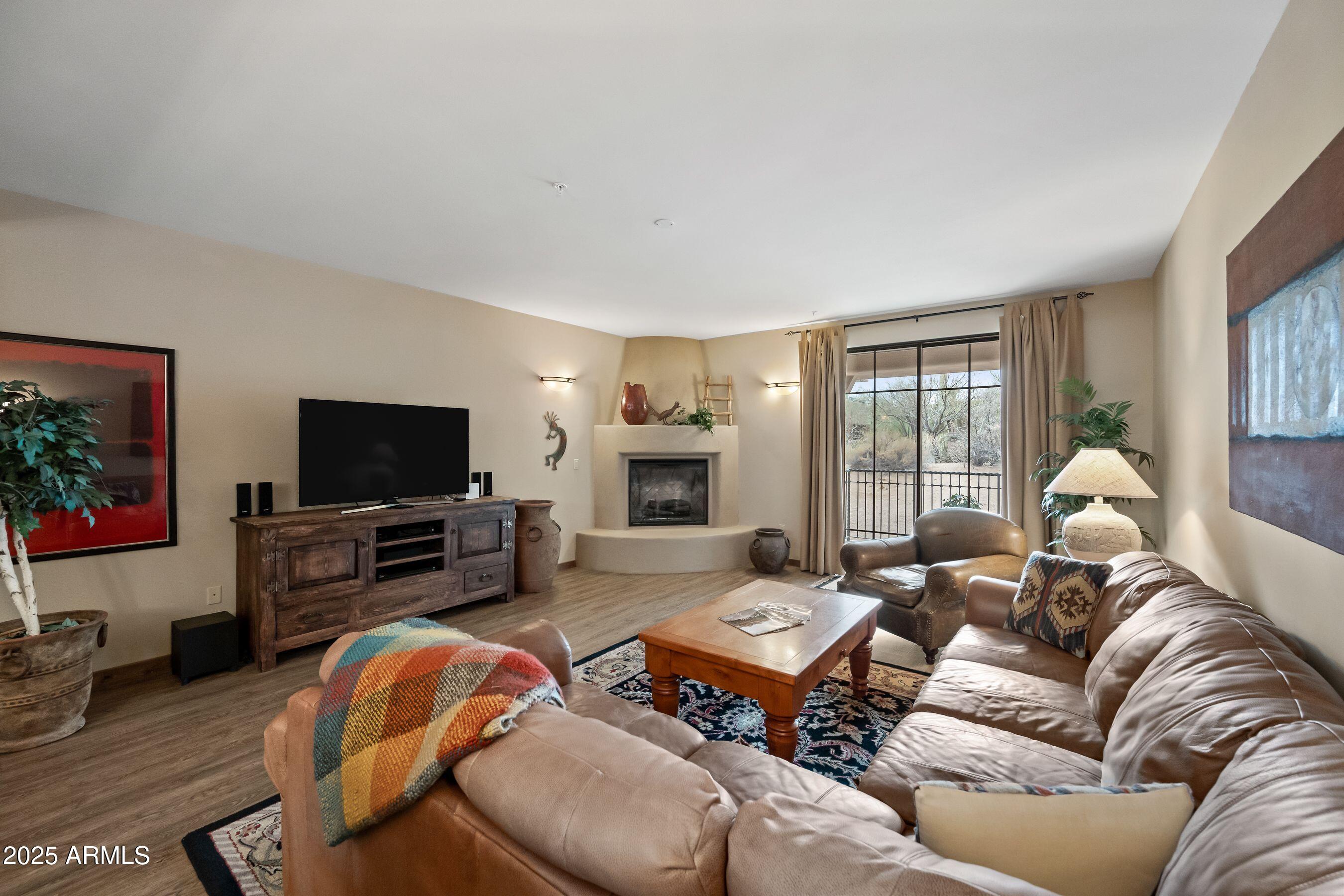36601 North Mule Train Road, Unit 40A Carefree, AZ 85377 - Photo 20 of 50 Living Room