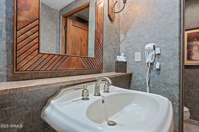 $3,000 | 36601 North Mule Train Road, Unit 40A, Carefree, AZ 85377