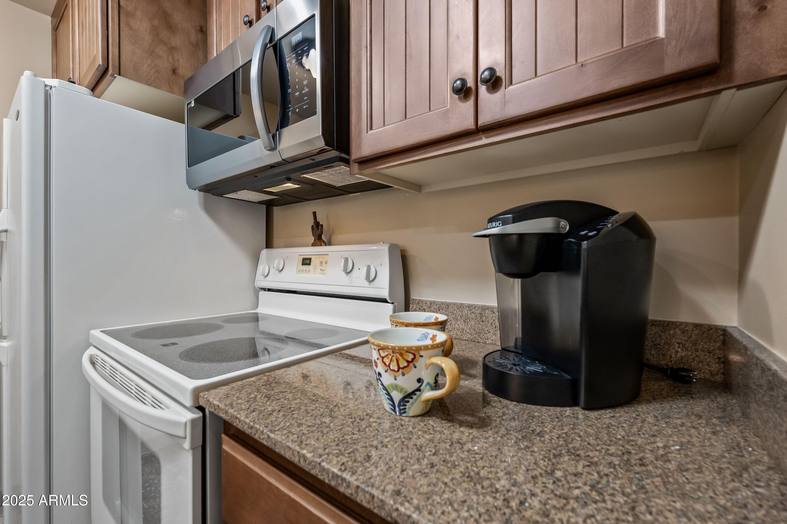 36601 North Mule Train Road, Unit 40A Carefree, AZ 85377 - Photo 7 of 50 Kitchen