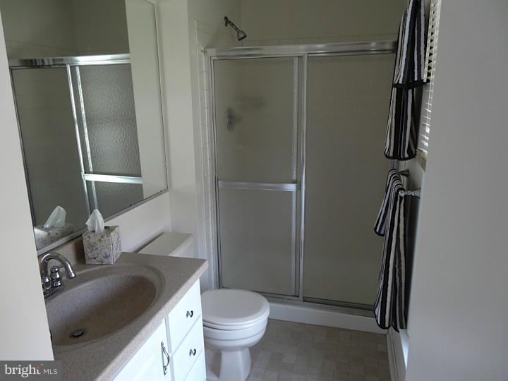 9205 Ramblebrook Road Baltimore, MD 21236 - Photo 18 of 26 Bath