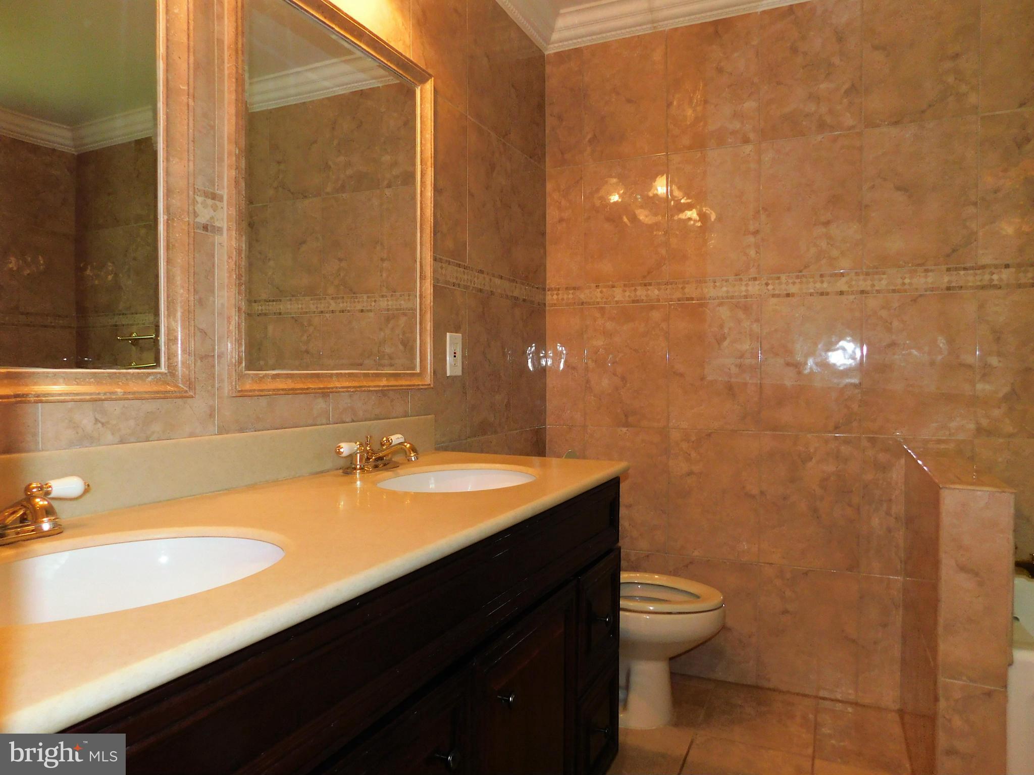 10321 Bells Mill Terrace Potomac, MD 20854 - Photo 11 of 30 Interior (General)