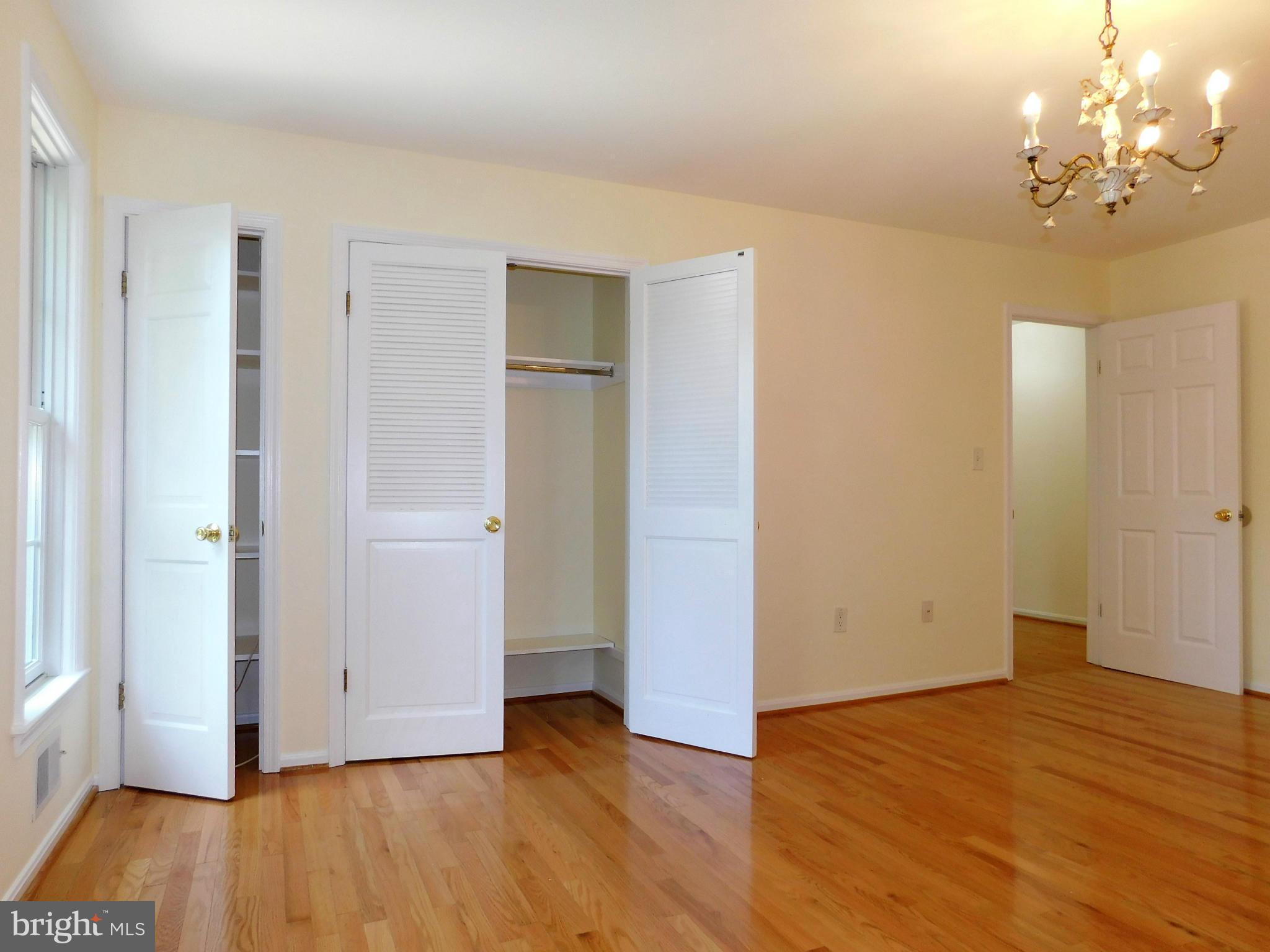 10321 Bells Mill Terrace Potomac, MD 20854 - Photo 19 of 30 Interior (General)