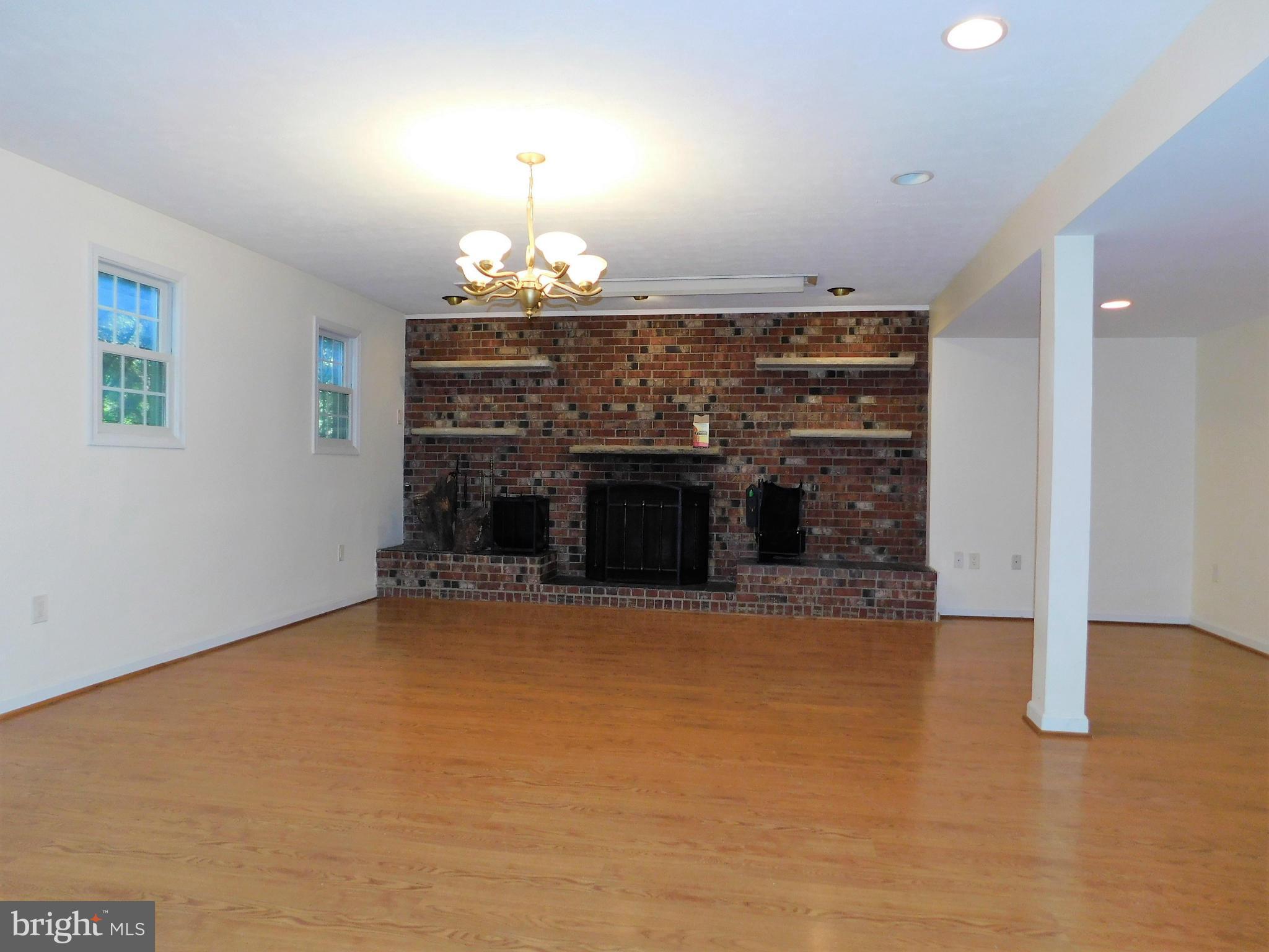 10321 Bells Mill Terrace Potomac, MD 20854 - Photo 21 of 30 Interior (General)