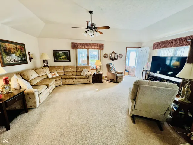 $285,000 | 635 Jackson Street, Brownsburg, IN 46112