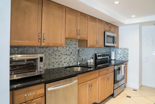 $5,000 | 1800 South Ocean Boulevard, Unit 908, Lauderdale-by-the-Sea, FL 33062