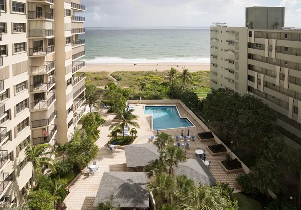 $5,000 | 1800 South Ocean Boulevard, Unit 908, Lauderdale-by-the-Sea, FL 33062