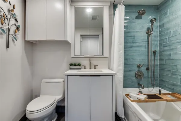 $749,900 | 6211 West Northwest Highway, Unit 601, Dallas, TX 75225