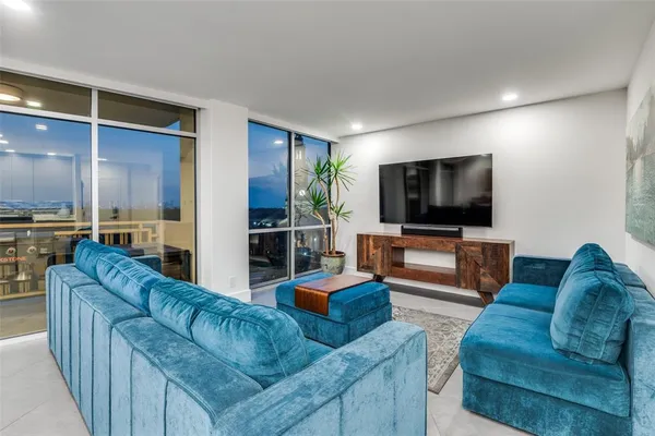 $749,900 | 6211 West Northwest Highway, Unit 601, Dallas, TX 75225