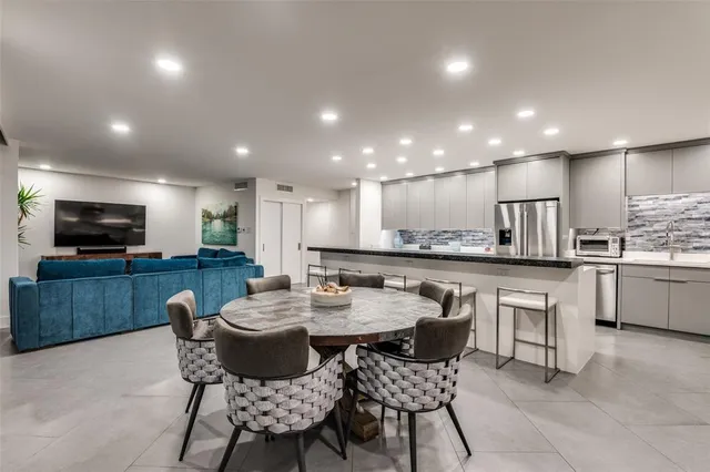 $749,900 | 6211 West Northwest Highway, Unit 601, Dallas, TX 75225