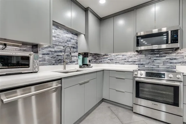 $749,900 | 6211 West Northwest Highway, Unit 601, Dallas, TX 75225