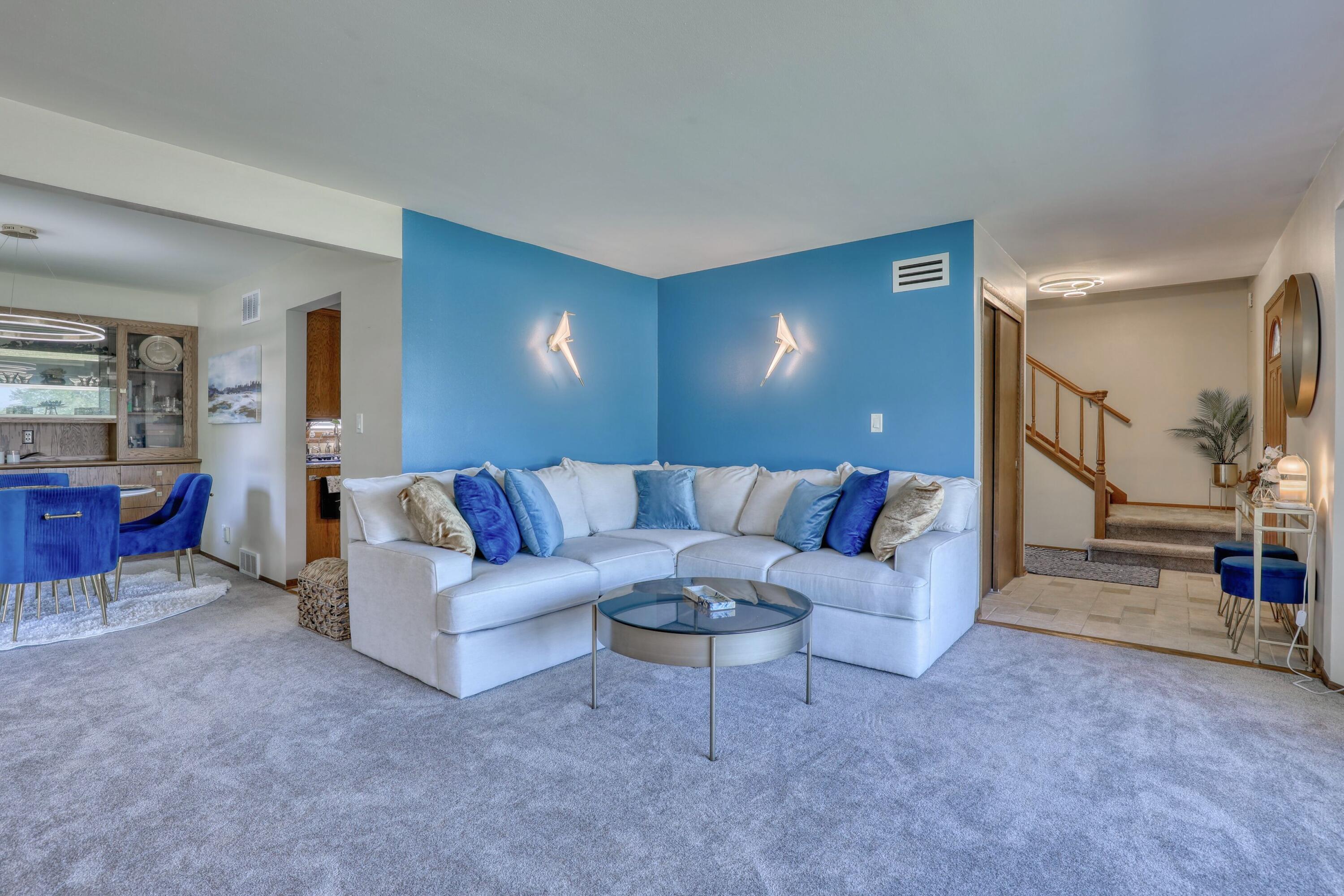 3700 North Calhoun Road Brookfield, WI 53005 - Photo 4 of 42 Living Room