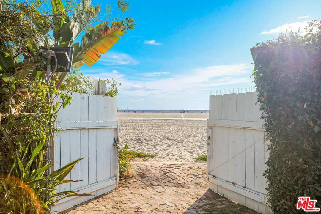 1020 Palisades Beach Road Santa Monica, CA 90403 - Photo 31 of 41 a view of a terrace