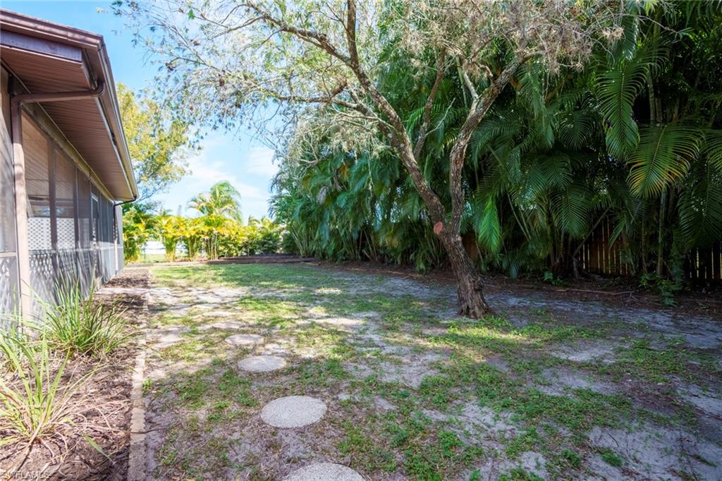 12967 Iona Road Fort Myers, FL 33908 - Photo 21 of 30 Gallery Image 21