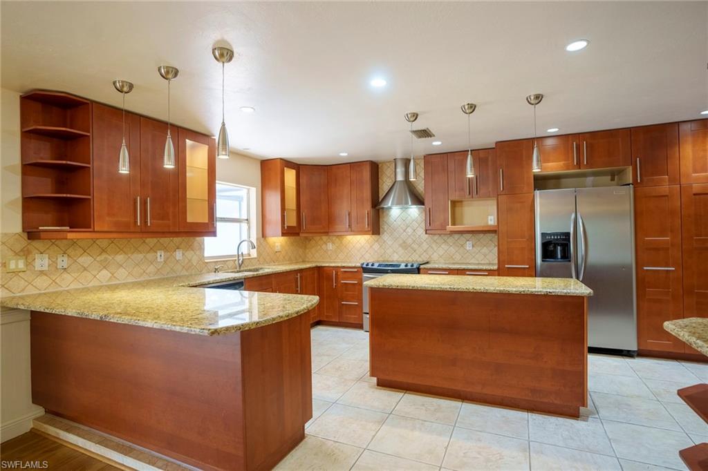 12967 Iona Road Fort Myers, FL 33908 - Photo 5 of 30 Gallery Image 5