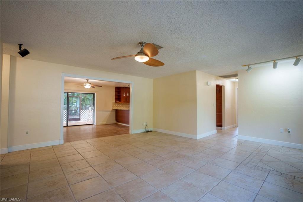 12967 Iona Road Fort Myers, FL 33908 - Photo 9 of 30 Gallery Image 9