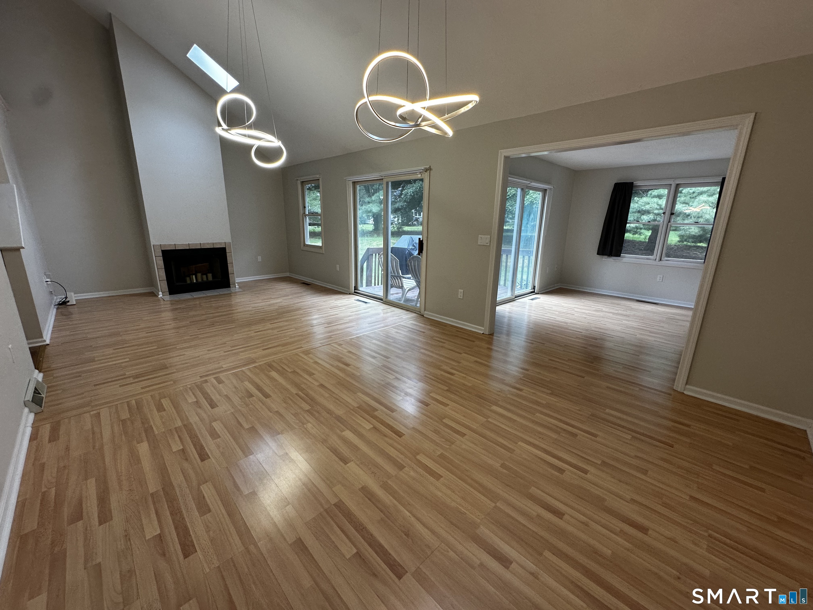 12 Canterbury Road, Unit 12 Hamden, CT 06514 - Photo 2 of 29 Gallery Image 2